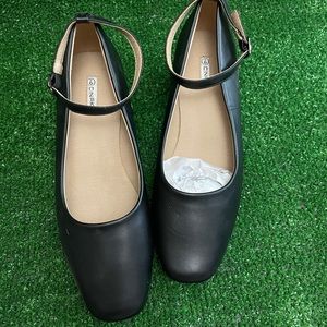 Black Cinak Women’s Heels- Size 9